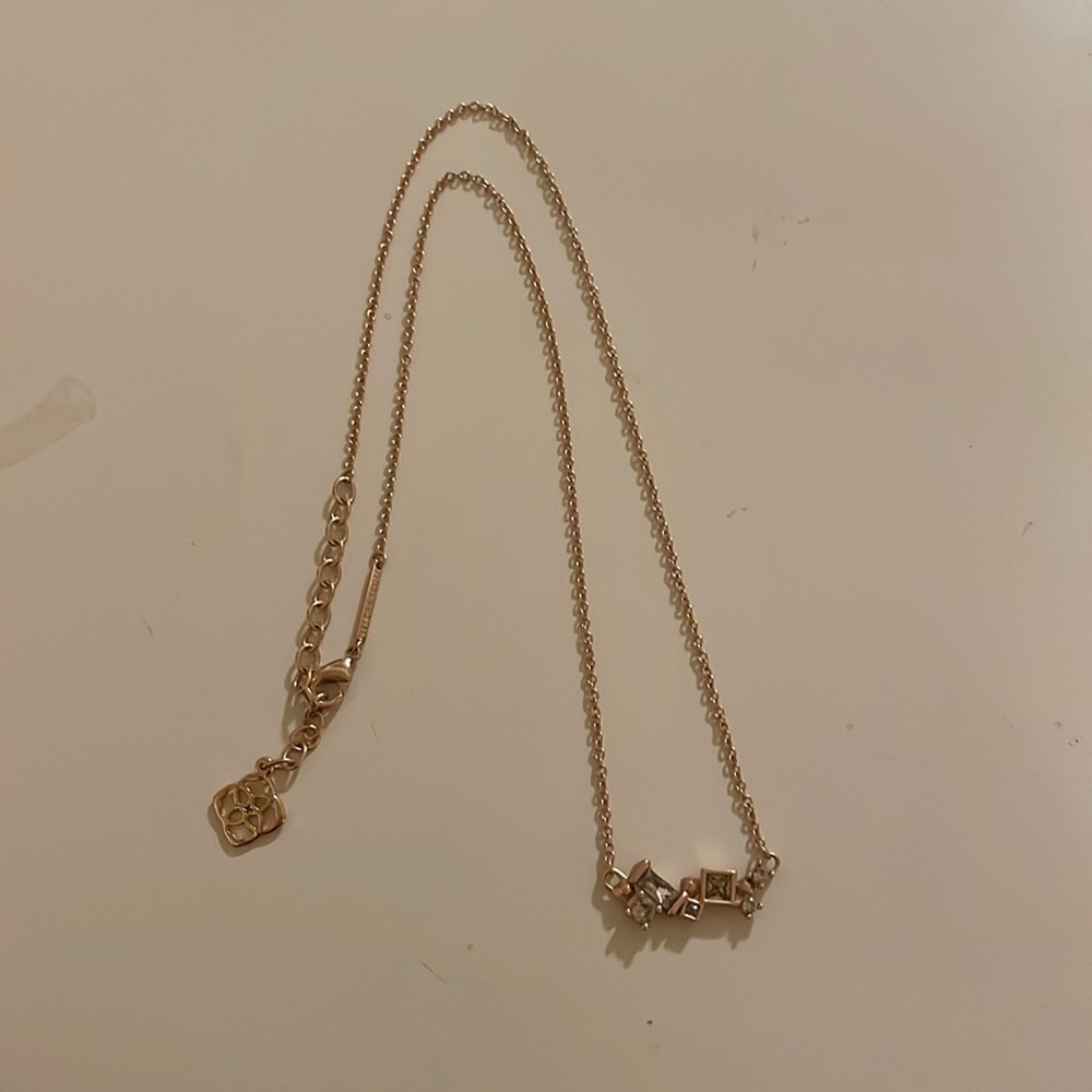 Rose Gold Kendra Scott necklace